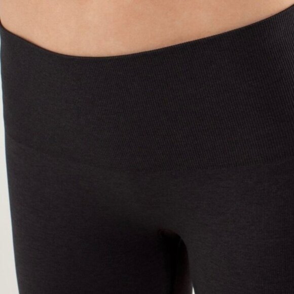 Lululemon Ebb And Flow Crop IIBlack size 6 - Picture 4 of 15
